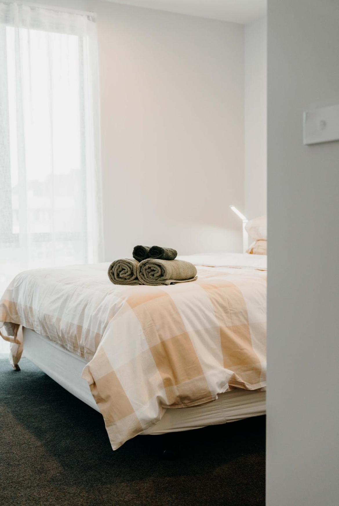 New Townhouse, Heart Of City Centre, 2 Bed 2 Bath, Car Park Christchurch Eksteriør bilde